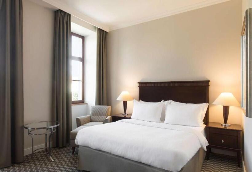 اتاق سوپریور با چشم‌انداز, Radisson Blu Carlton Hotel, Bratislava