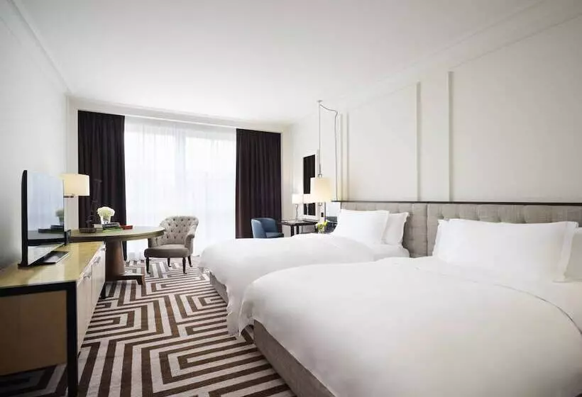ファミリールーム, Rosewood London
