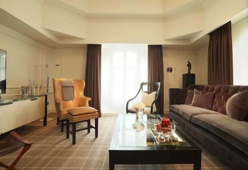 １ベッドルームハウス, Rosewood London