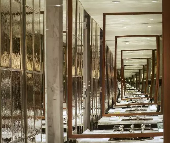 １ベッドルームハウス, Rosewood London