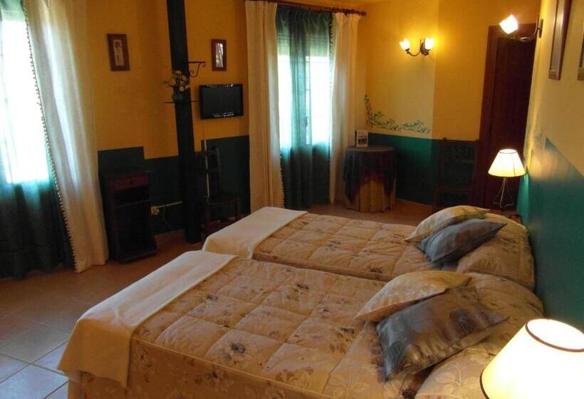 Четырехместный Номер Стандарт, La Casa Del Filandón  Hotel Rural