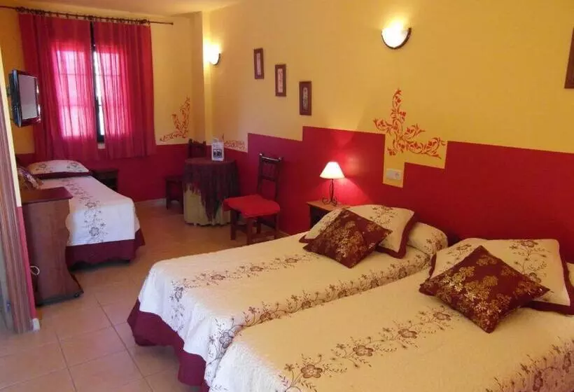 Standard Neljän Hengen Huone, La Casa Del Filandón Hotel Rural