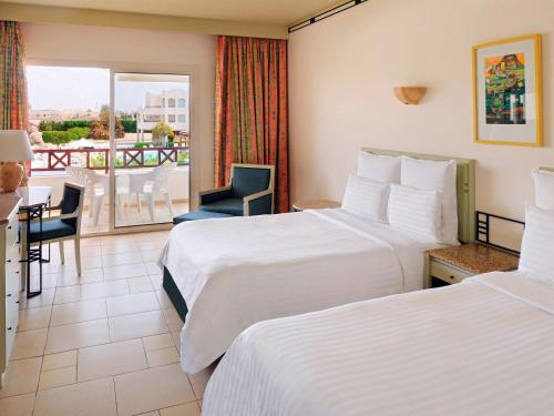 اتاق استاندارد با چشم‌انداز استخر, Naama Bay Promenade Beach Resort Managed by Accor