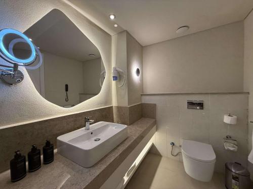 اتاق سوپریور با تخت بزرگ, Naama Bay Promenade Beach Resort Managed by Accor