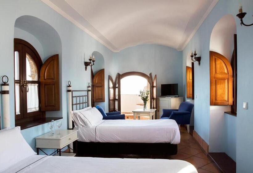 غرفة قياسية فردية, Tugasa Castillo De Castellar