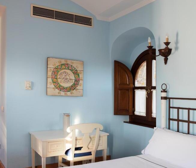 غرفة قياسية فردية, Tugasa Castillo De Castellar