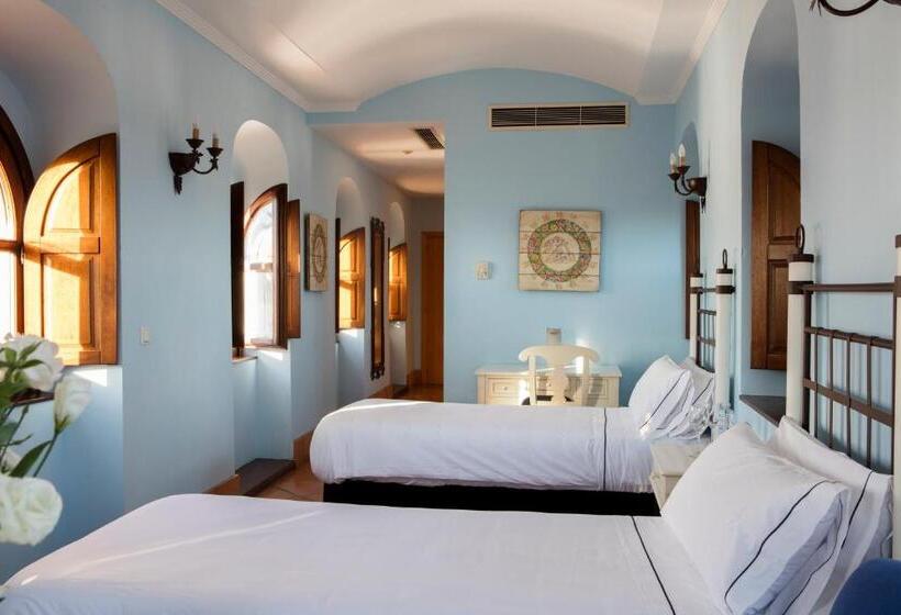 غرفة قياسية فردية, Tugasa Castillo De Castellar