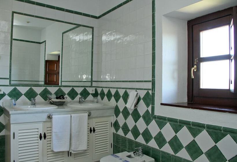 غرفة قياسية, Tugasa Castillo De Castellar