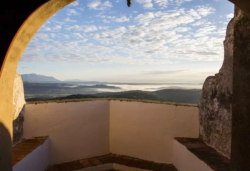 スタンダードルーム, Tugasa Castillo De Castellar