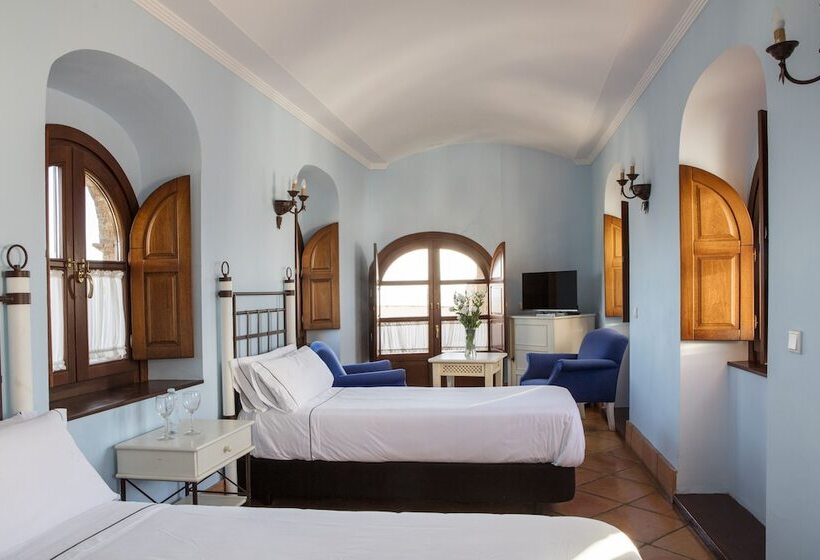 غرفة قياسية, Tugasa Castillo De Castellar