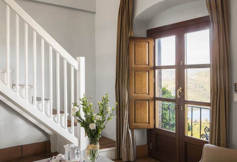 غرفة سوبيريور, Tugasa Castillo De Castellar