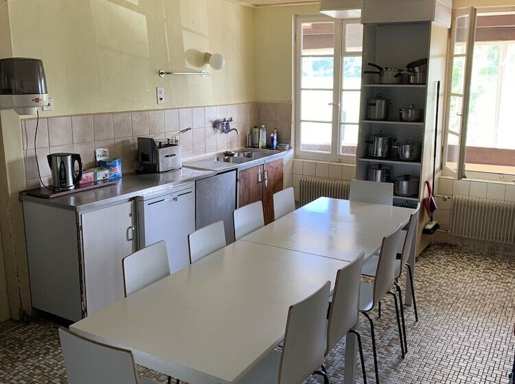 标准三人间共用浴室, Schönbrunnen