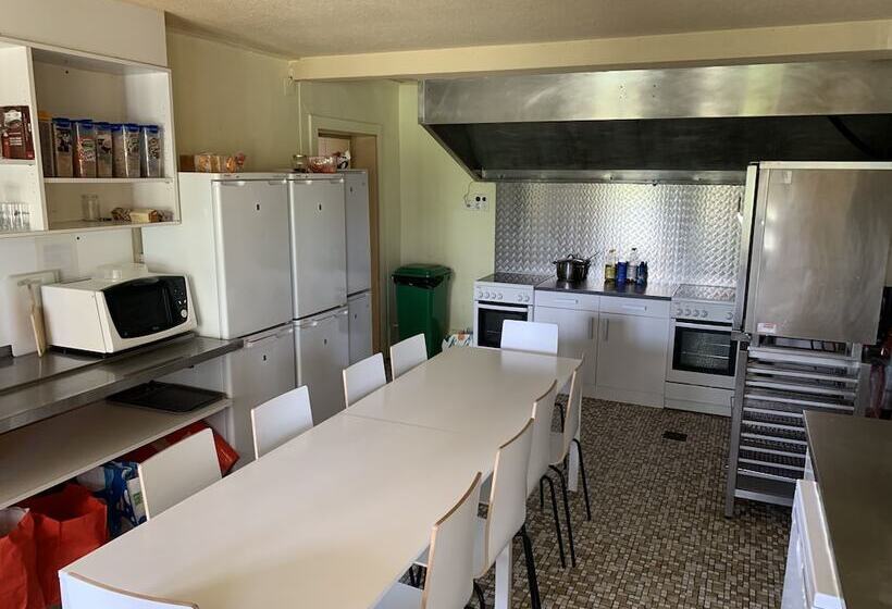 标准三人间共用浴室, Schönbrunnen