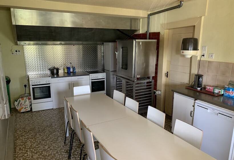 标准四人间共用浴室, Schönbrunnen