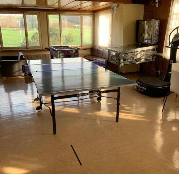 标准四人间共用浴室, Schönbrunnen