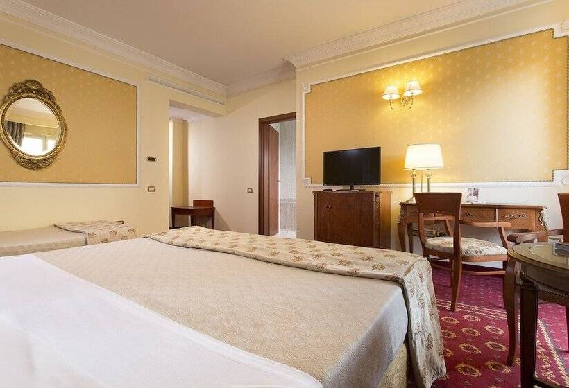 اتاق استاندارد چهار تخته, Grand Hotel Vanvitelli