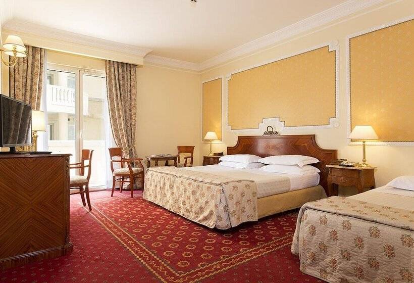 اتاق استاندارد چهار تخته, Grand Hotel Vanvitelli