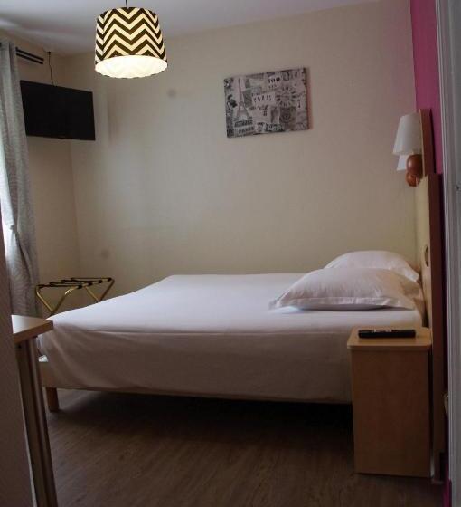 Четырехместный Номер Стандарт, Hôtel De Paris