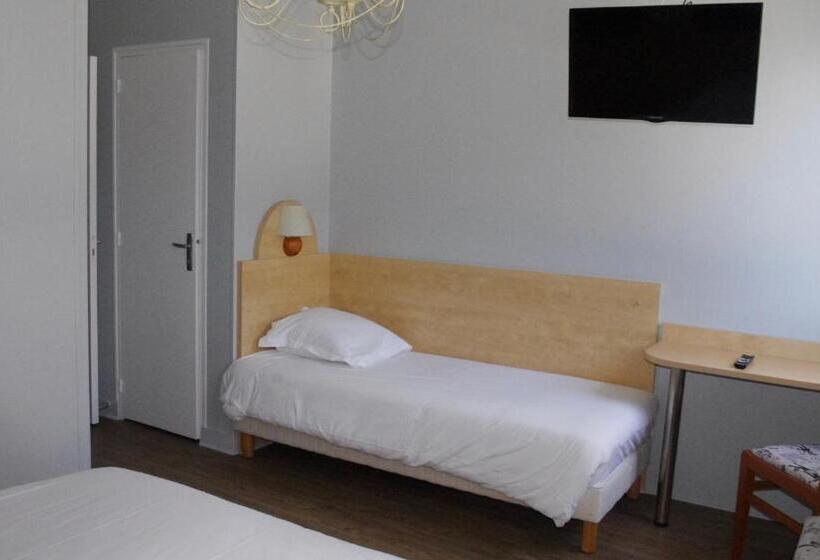 Номер Стандарт Трехместный, Hôtel De Paris