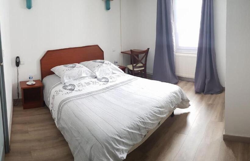 Номер Стандарт, Hôtel Restaurant Le Lachens