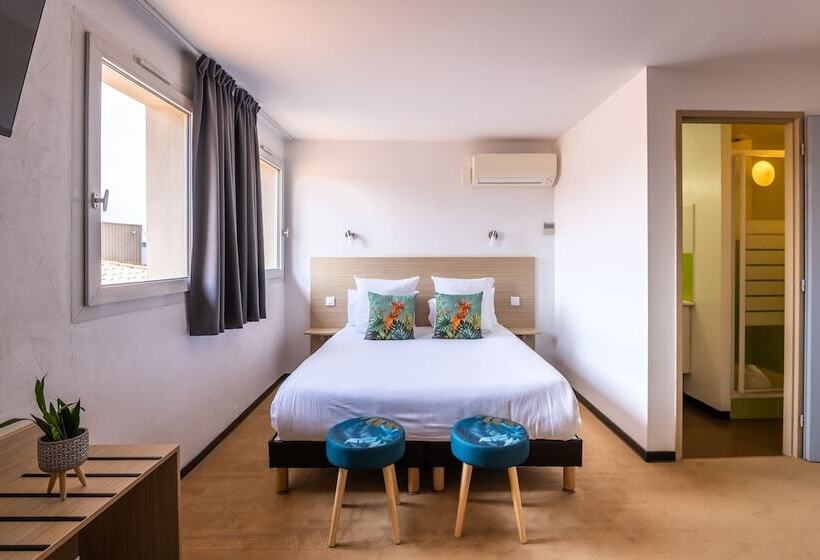 غرفة برستيج, Hôtel Restaurant Le Clos Fleuri