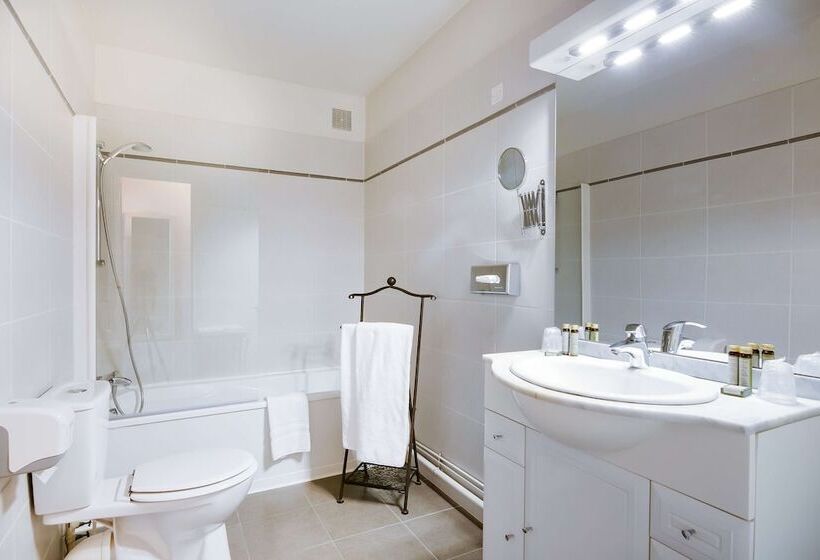 חדר סופריור נוף לנהר, Hôtel Le Maxime   Best Western Signature Collection