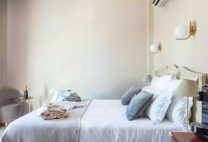 اتاق لوکس با تخت بزرگ, Hôtel Le Maxime Best Western Signature Collection