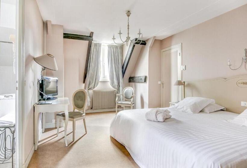 מיטת קינג בסוויטה, Hôtel Le Maxime   Best Western Signature Collection