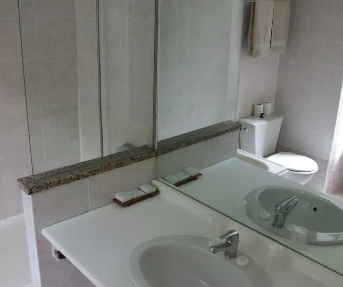 Standard Quadruple Room, Le Mirval