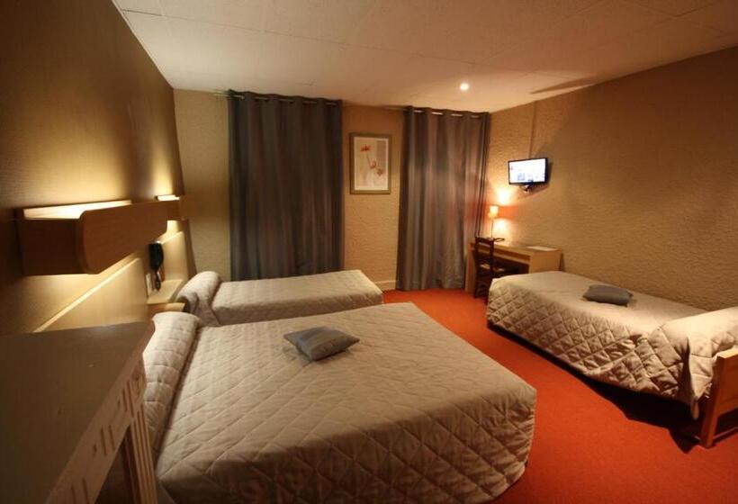 חדר סטנדרט לשלושה, Logis Hotel L Ange Couronne