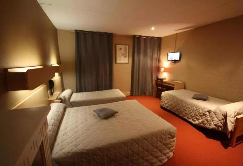 スタンダード４人部屋, Logis Hotel L Ange Couronne