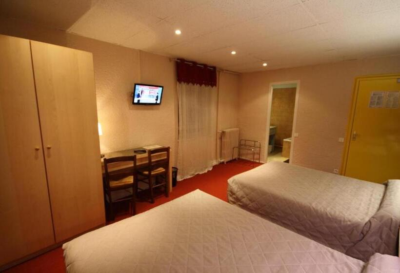 חדר סטנדרט לארבעה, Logis Hotel L Ange Couronne