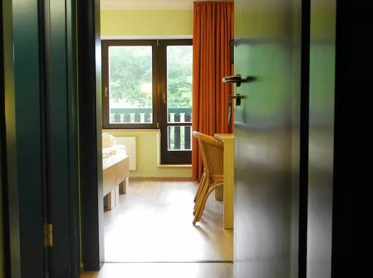 Standard Yhden Hengen Huone, Waldhotel Wandlitz