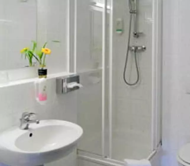 Standard Yhden Hengen Huone, Waldhotel Wandlitz
