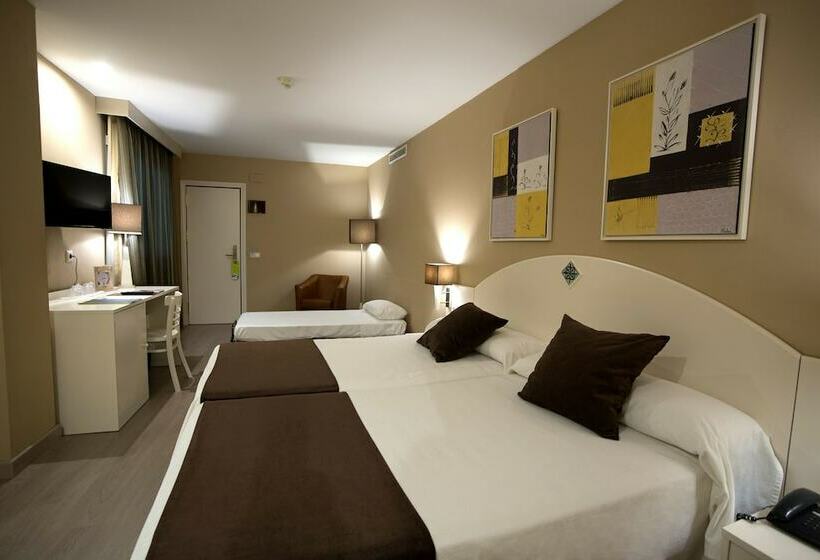 스탠다드 트리플 룸, Sercotel Torico Plaza