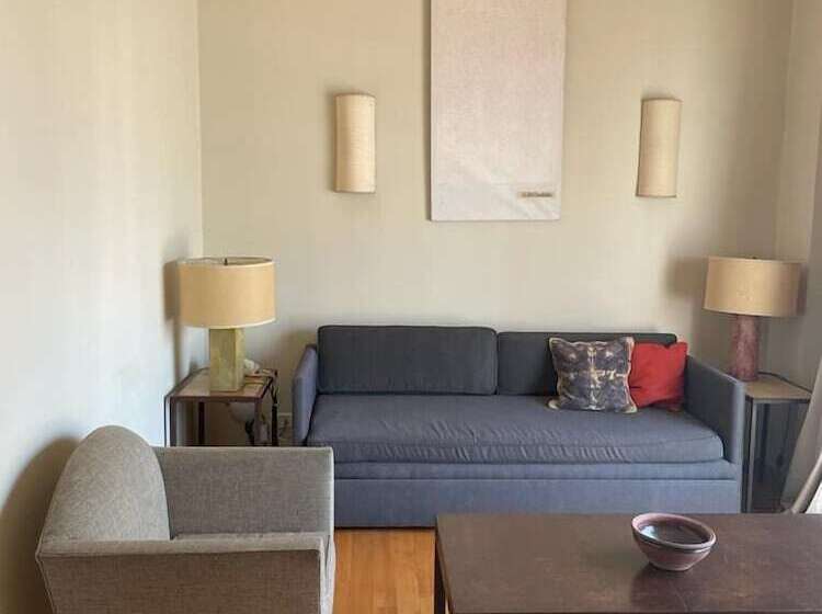 آپارتمان اجرایی 1 خوابه, Art Suites