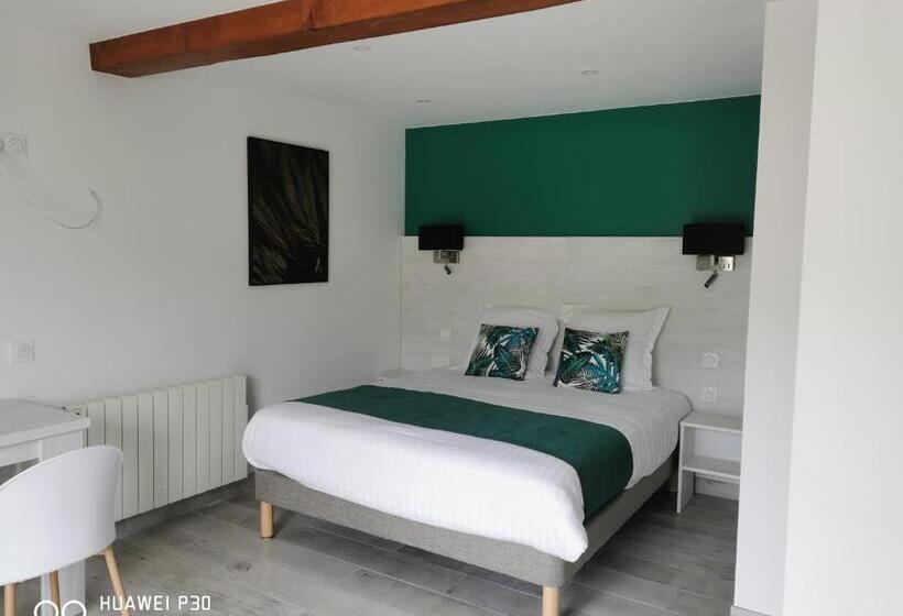 带花园景观的标准三人间, Des Négociants