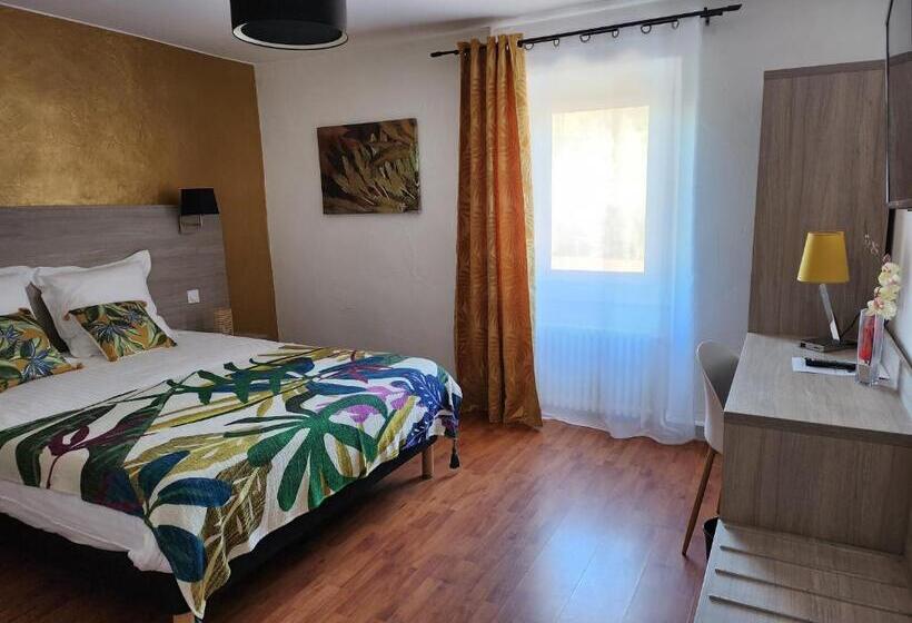 标准间带山景, Des Négociants