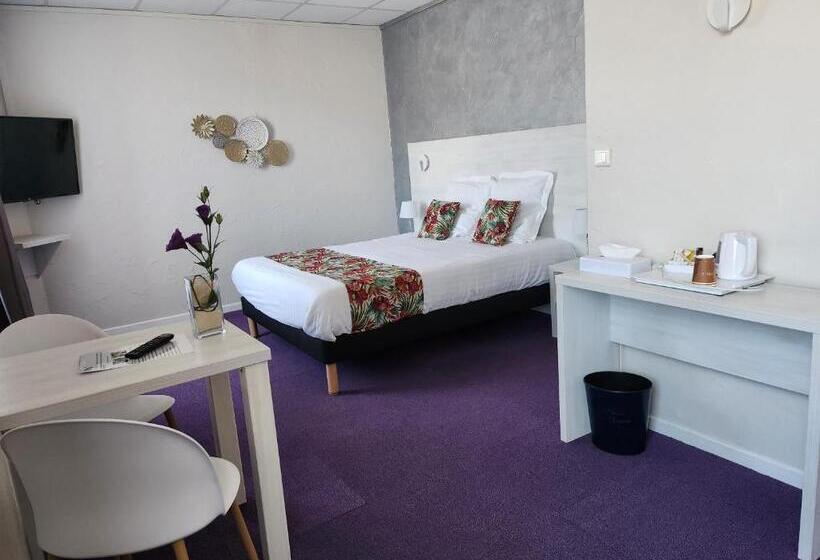 标准间带山景, Des Négociants