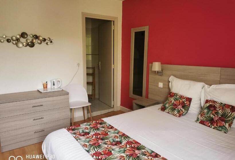 标准间带山景, Des Négociants