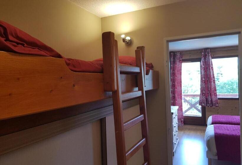 スタンダードトリプルルーム, Du Hameau