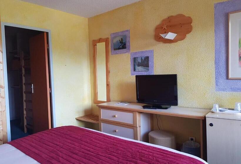 スタンダードトリプルルーム, Du Hameau