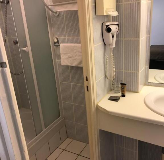 舒适三人间, Hostellerie De Pavillon Sainthubert