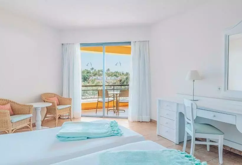 اتاق اساندارد با چشم‌انداز جانبی به دریا, Iberostar Waves Playa Gaviotas - All Inclusive