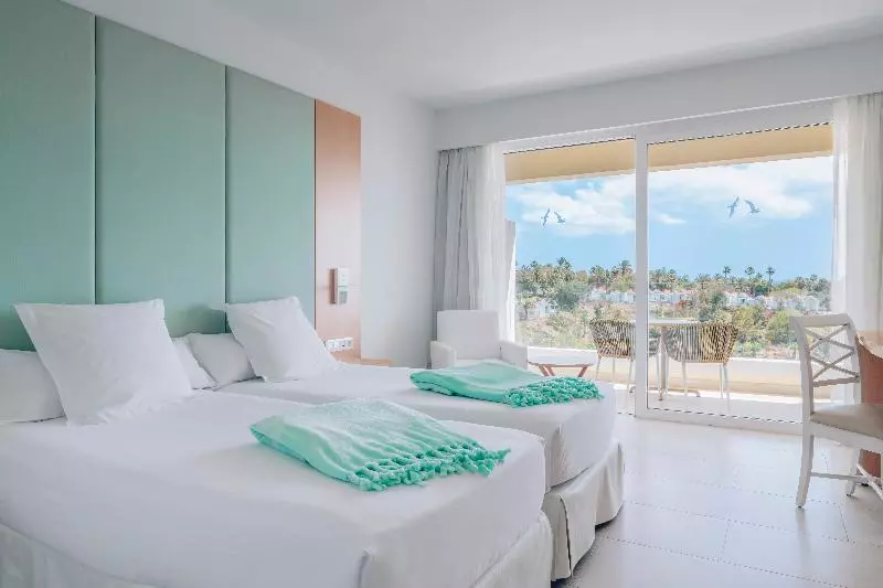 اتاق استاندارد با چشم‌انداز دریا, Iberostar Waves Playa Gaviotas - All Inclusive