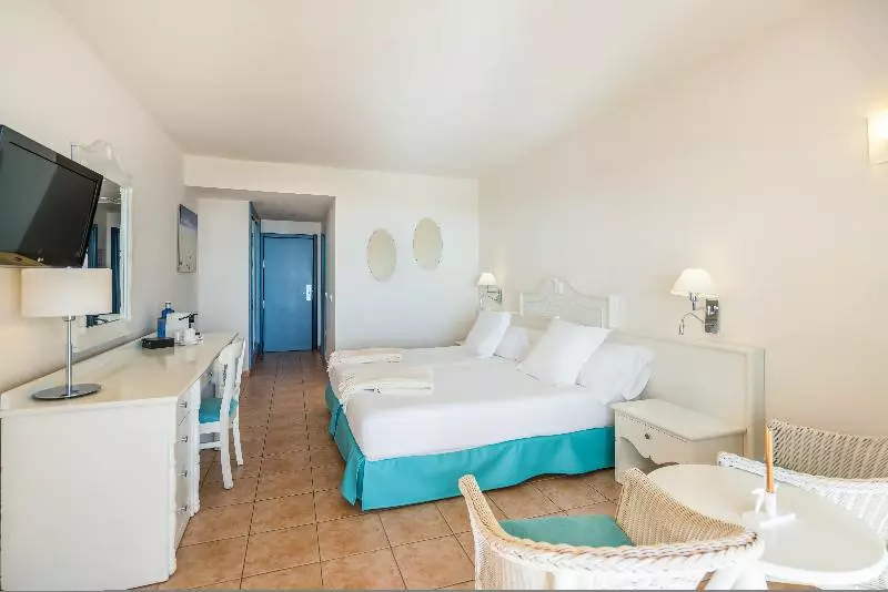 اتاق استاندارد با چشم‌انداز دریا, Iberostar Waves Playa Gaviotas - All Inclusive