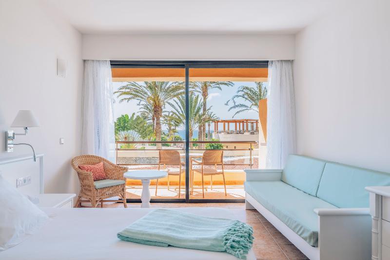 غرفة قياسية إطلالة جانبية علي البحر, Iberostar Waves Playa Gaviotas - All Inclusive
