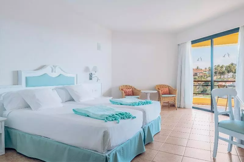 اتاق اساندارد با چشم‌انداز جانبی به دریا, Iberostar Waves Playa Gaviotas - All Inclusive