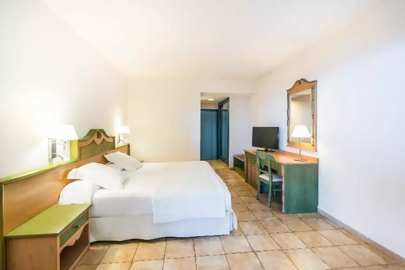 اتاق استاندارد سه نفره, Iberostar Waves Playa Gaviotas - All Inclusive
