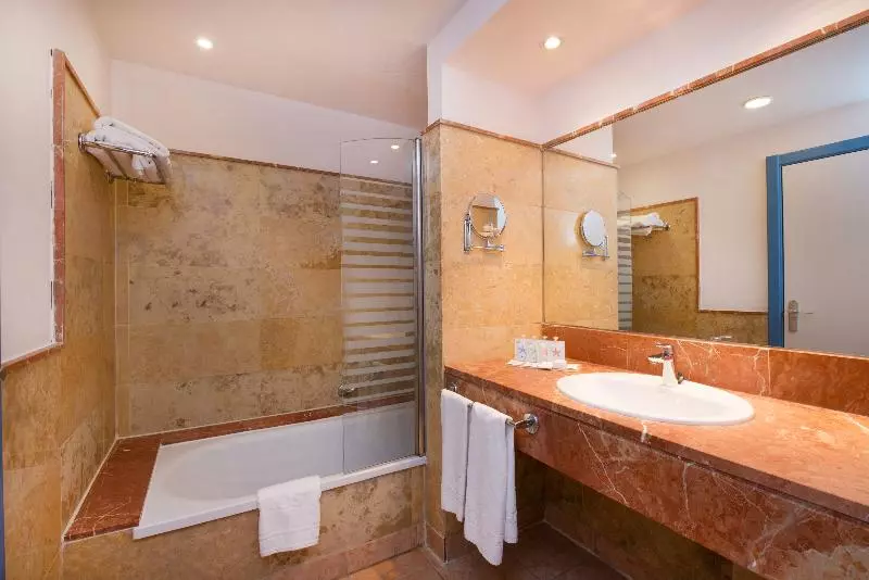 اتاق استاندارد, Iberostar Waves Playa Gaviotas - All Inclusive